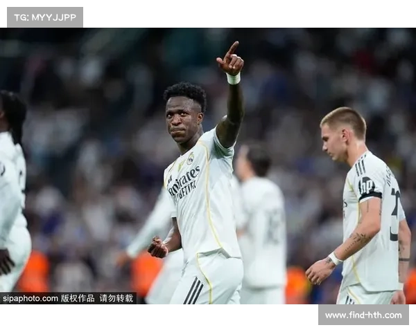 皇马3-1逆袭黄潜 小熊统治全场两大主力伤情成隐患 皇马3-1逆袭黄潜 小熊统治全场两大主力伤情成隐患